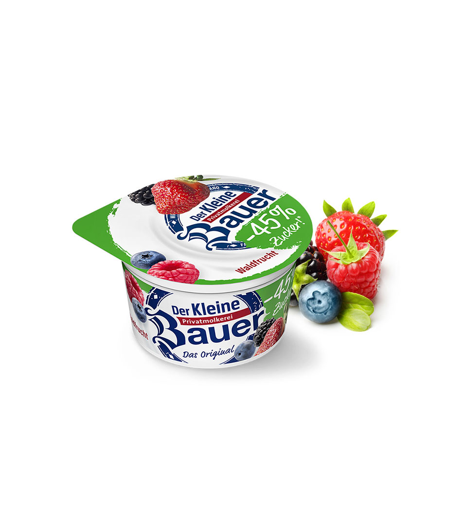 /assets/01_Milchprodukte/Joghurt-Trinkjoghurt/02-Der-Kleine-Bauer/Produktimage/100g/bauer-natur-joghurt-trinkjoghurt-waldfrucht-weniger-zucker.jpg