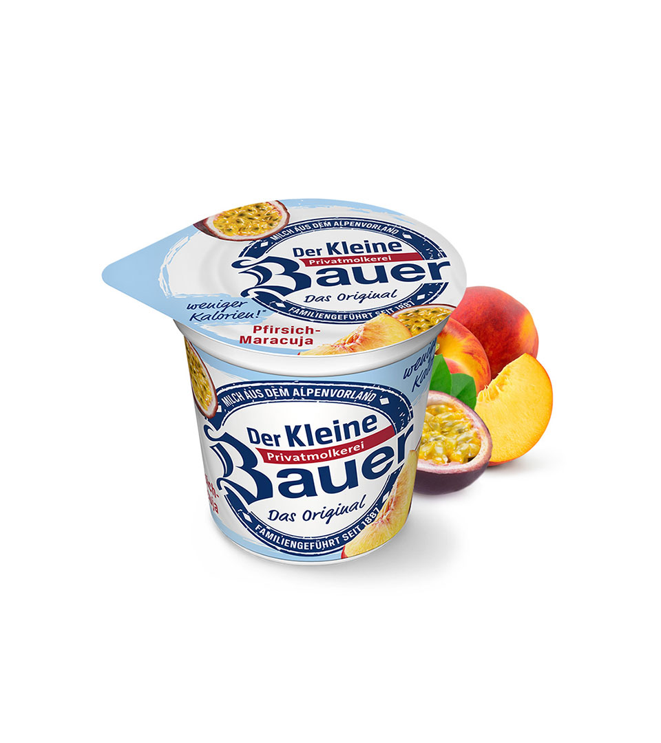 /assets/01_Milchprodukte/Joghurt-Trinkjoghurt/02-Der-Kleine-Bauer/Produktimage/150g/bauer-natur-joghurt-trinkjoghurt-pfirsich-maracuja-weniger-kalorien.jpg