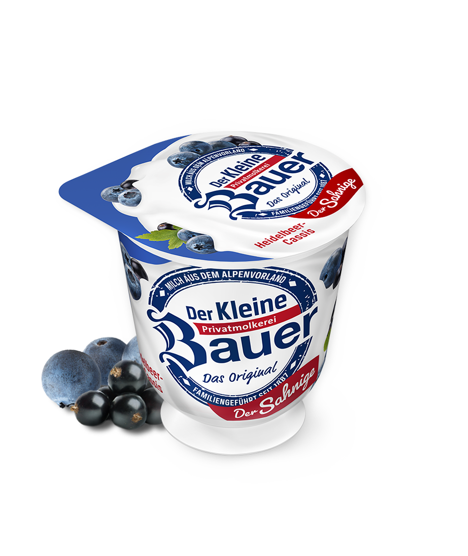 /assets/01_Milchprodukte/Joghurt-Trinkjoghurt/05-Sahnejoghurt/Produktimage/Der-Kleine-Bauer-der-Sahnige-150g/bauer-natur-joghurt-trinkjoghurt-heidelbeere-cassis-sahnige-v2.png